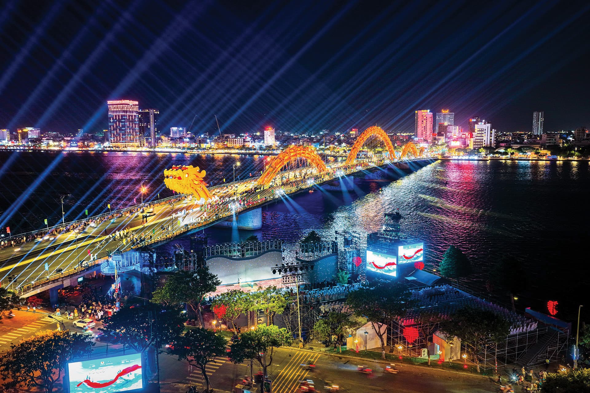 Toàn cảnh đô thị Đà Nẵng nhìn từ trên cao